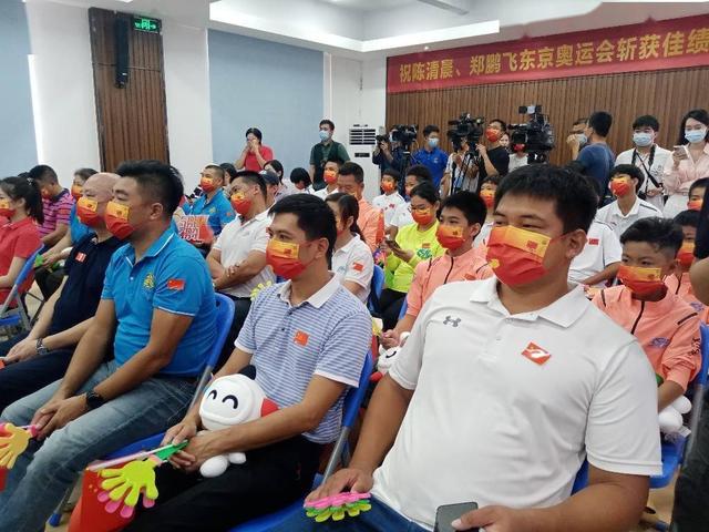 佛山顺德健儿郑鹏飞摘银!启蒙教练:你永远是最棒的!