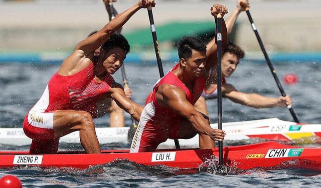 飞舟争渡!中国组合刘浩/郑鹏飞男子1000米双人划艇摘银