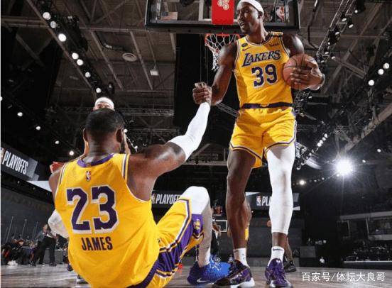 自由市场开启!保罗4年1.2亿续签太阳,湖人连签两小将,曙光初现