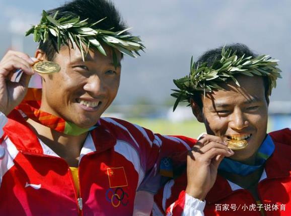 刘浩/郑鹏飞赢得一枚双人皮划艇银牌,祝贺他们,辛苦了浩飞组合