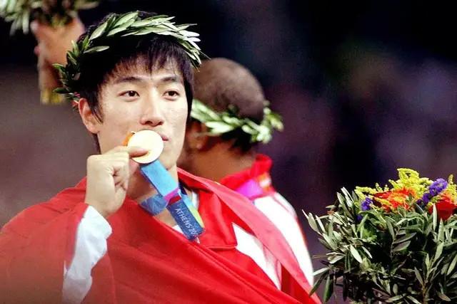 13年了,我们还欠刘翔一声“谢谢”