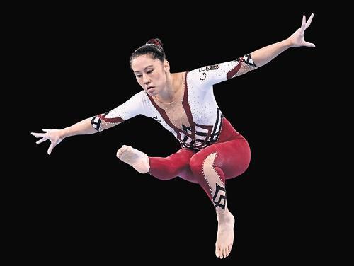 美媒:女运动员站弹力长裤还是比基尼 奥运会运动员做法五花八门