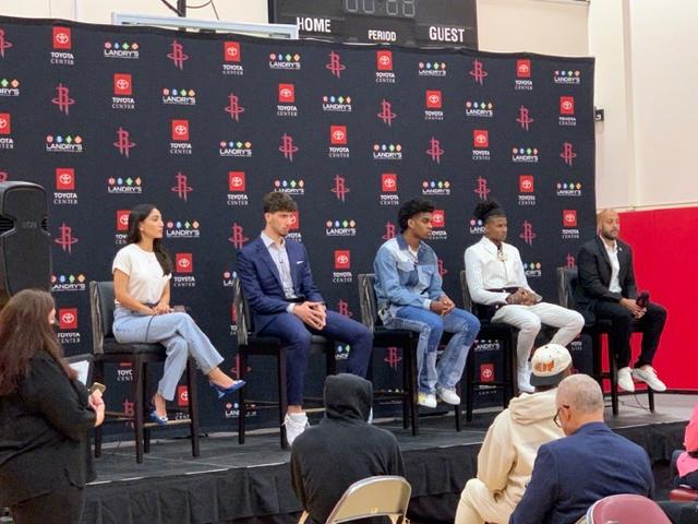 火箭离队第一人确定,斯通为两将开出报价,引援锁定两位自由球员