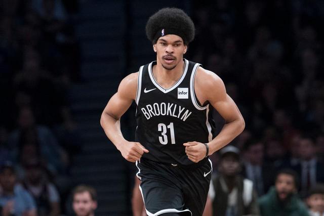 2000万变900万,火箭队斯通提前布局,曾经被误解如今看真厉害