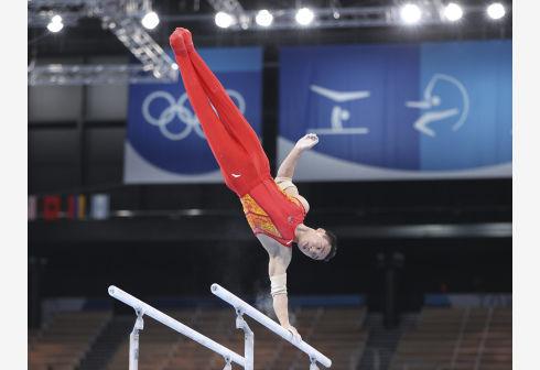 第31金!邹敬园夺得男子双杠金牌