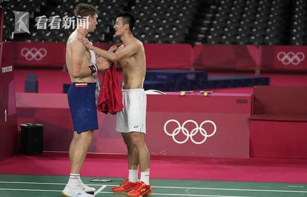 安赛龙晒金牌用中文感谢 网友:羽毛球届福原爱