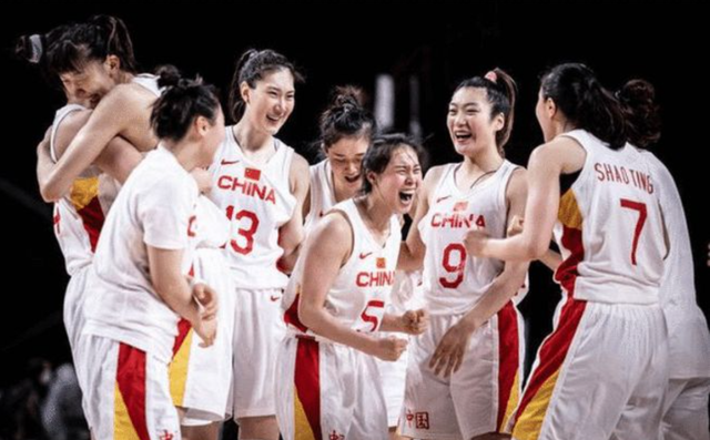 东道主连脸都不要了?中国女篮小组第一出线,却被分在死亡分区