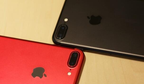 苹果iOS 16不支持iPhone7系列 遭海外网友一致抵制