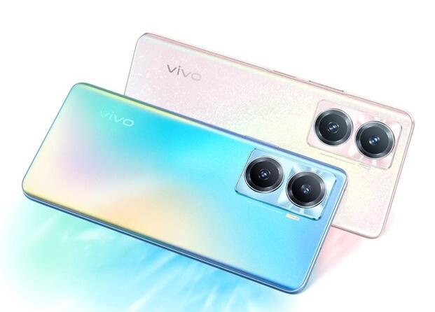 采用全新星眸双镜设计 vivo Y77今日开售 支持80W双芯闪充